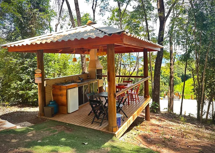 Castelo Excalibur, Vila MágicaPousada